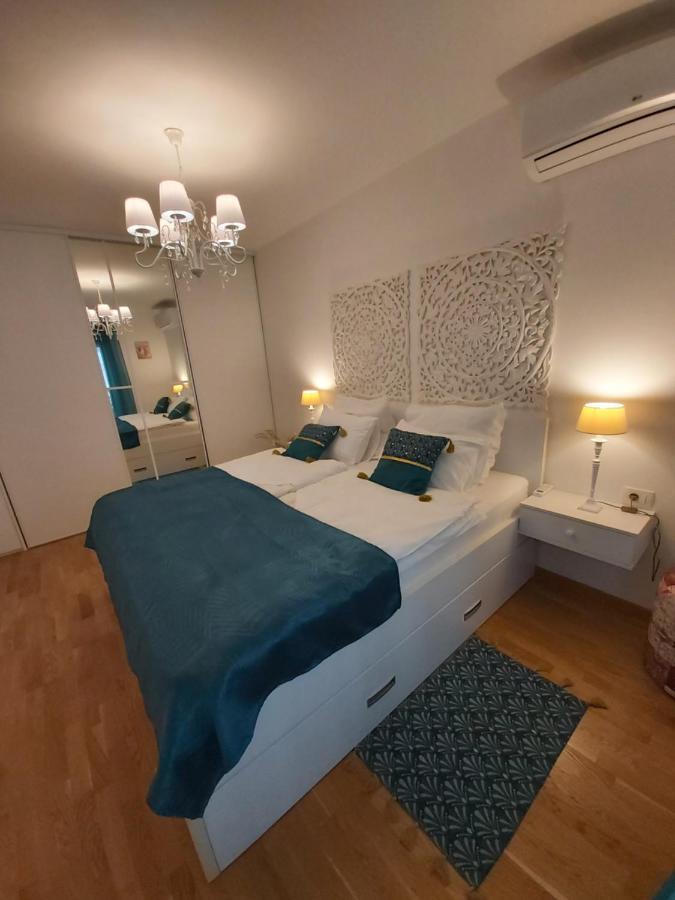 Beachfront Fontana 20 부드바 외부 사진